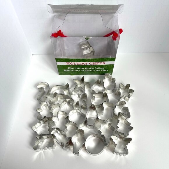 Mini Holiday Cookie Cutters 25 Pieces NIB - Picture 5 of 5